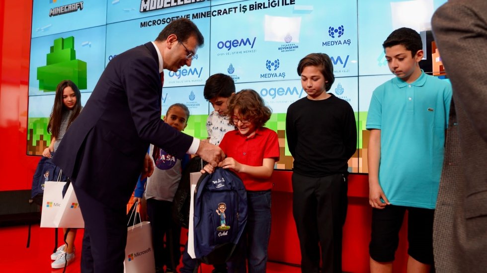 İmamoğlu: Sizlerle beraber geleceğe hazırlanmak istiyoruz