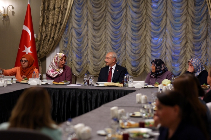 https://yenisoluk.com/uploads/2022/04/kılı&ccedil;daroğlu iftar (4)