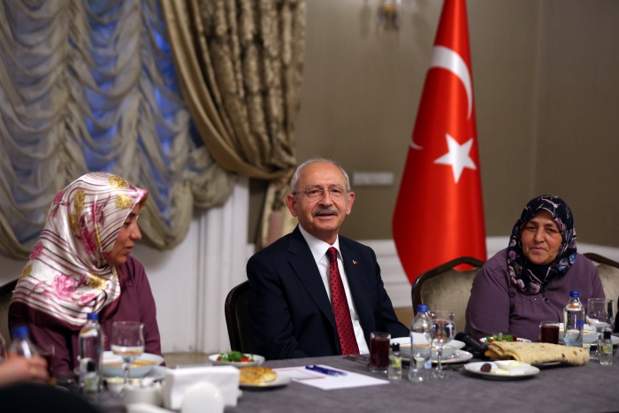 https://yenisoluk.com/uploads/2022/04/kılı&ccedil;daroğlu iftar (5)