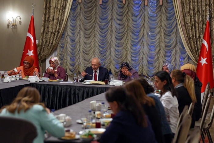 https://yenisoluk.com/uploads/2022/04/kılı&ccedil;daroğlu iftar (6)