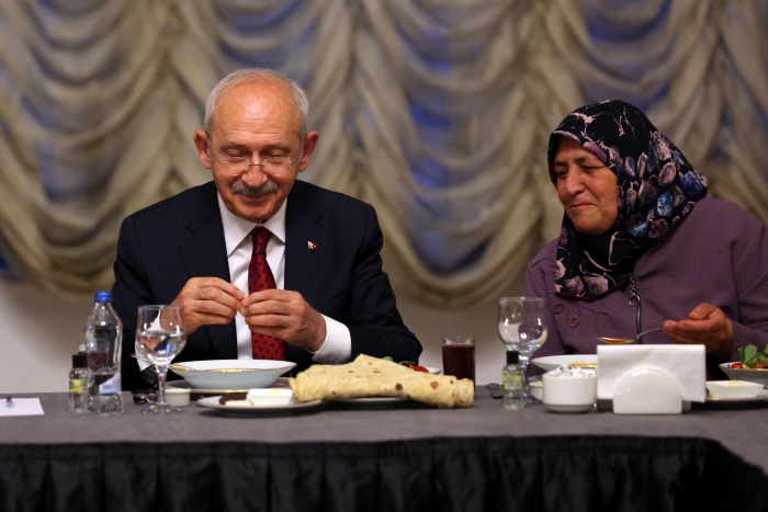 https://yenisoluk.com/uploads/2022/04/kılı&ccedil;daroğlu iftar (7)