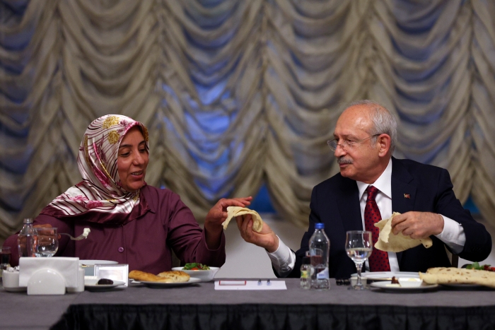 https://yenisoluk.com/uploads/2022/04/kılı&ccedil;daroğlu iftar (8)