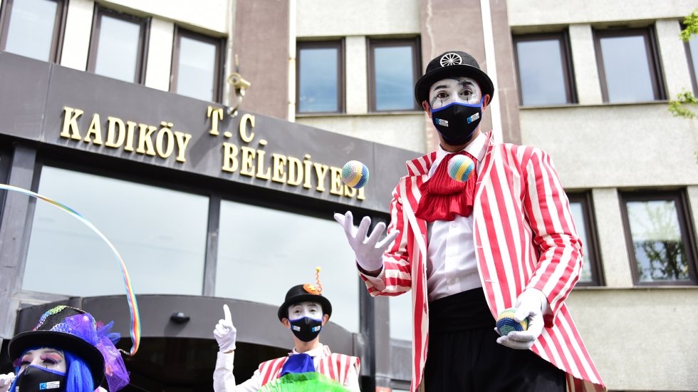 Kadık&ouml;y'de 3 g&uuml;n 7 noktada 23 Nisan şenliği