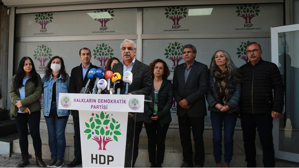 Mithat Sancar: &ldquo;İktidar IŞİD&rsquo;e, biz ise onlara karşı direnen Kobani halkına yardım ettik&rdquo;