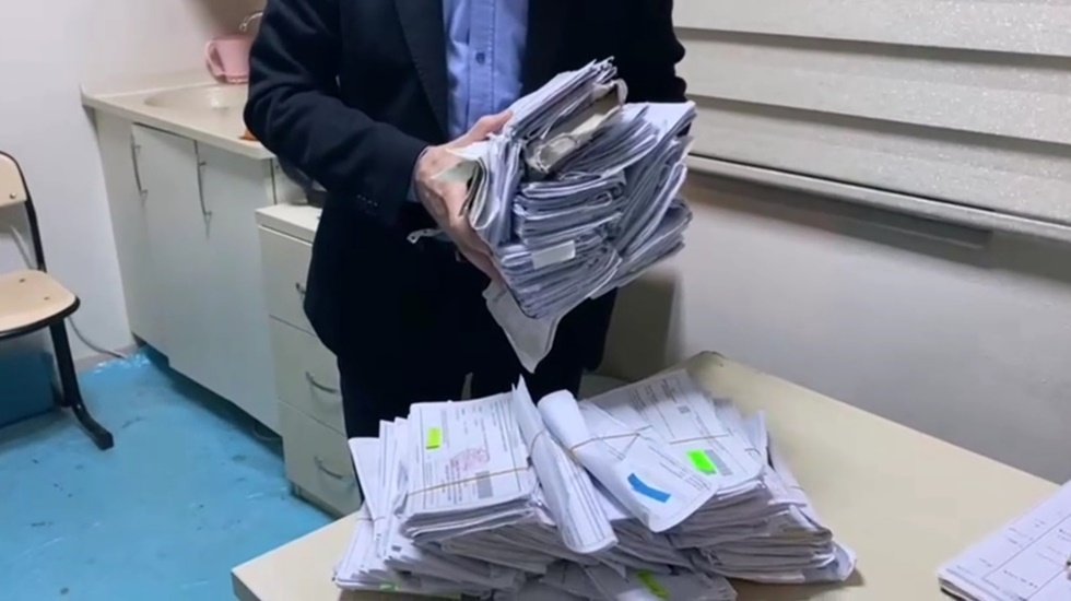 &ldquo;Muhtarlıklar icra kağıtlarıyla dolup taşıyor&rdquo;