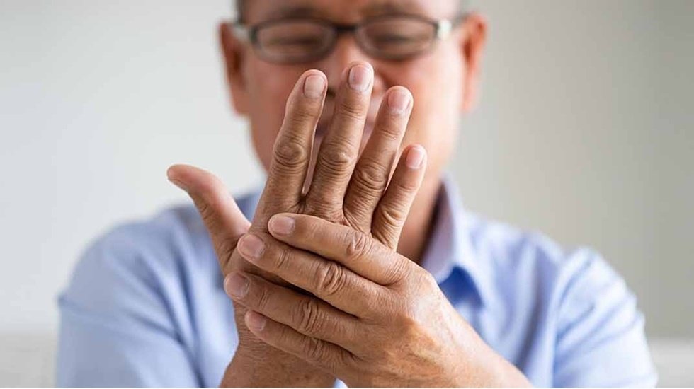Tarım ilaçları, kuyu suyu ve kafa travması parkinson riskini artırıyor!