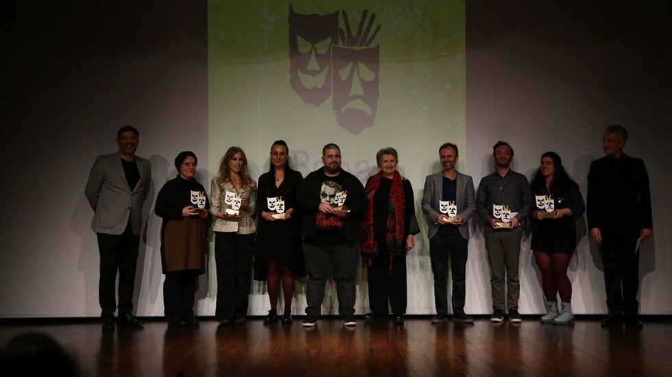 Savaş Din&ccedil;el&rsquo;in 80. yaşıyla Baba Sahne, 5. yaşı birlikte kutladı!