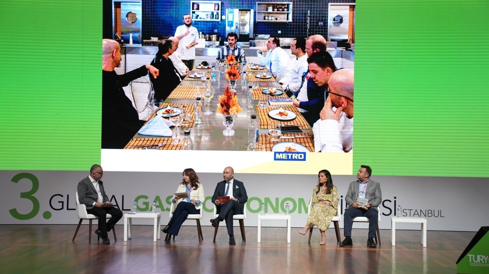 '3. Global Gastroekonomi Zirvesi' ilham verici sunumlarla, gastronomi ve turizm sektörünü bir araya getirdi