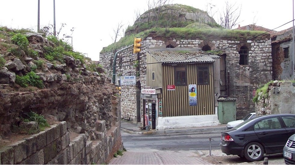 4 buçuk asırlık hamam satışa çıkarıldı