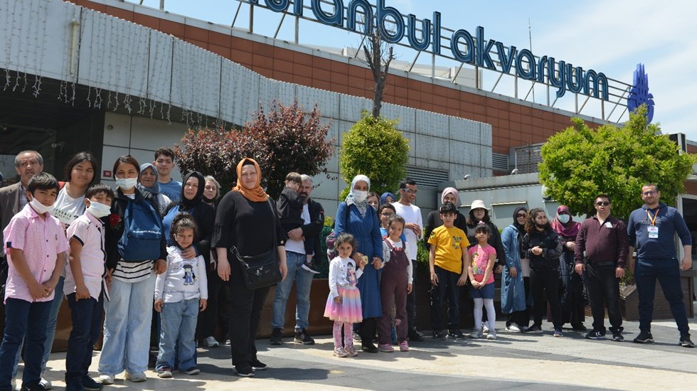 Avcılar Belediyesi’nin Engelli Başkanından Engelli Çocuklara Akvaryum Gezisi