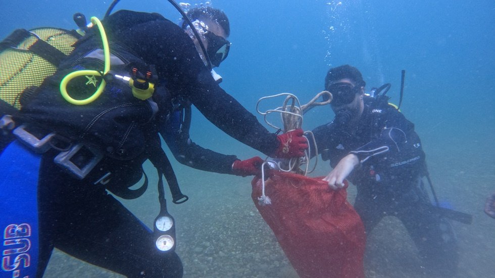 B&uuml;y&uuml;kşehir&rsquo;den deniz temizliği