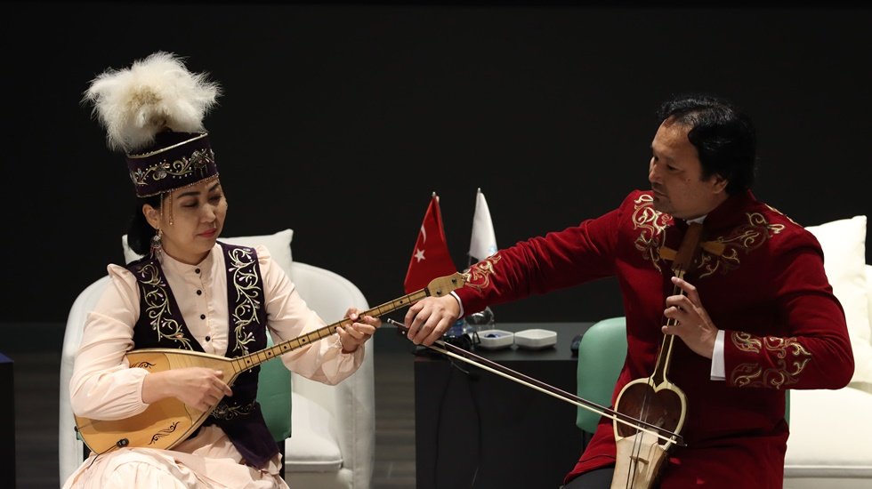 Hoca Ahmet Yesevi i&ccedil;in Yaşar Kemal K&uuml;lt&uuml;r Merkezi&rsquo;nde &ouml;zel sempozyum