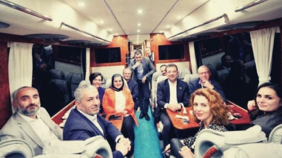 İmamoğlu’ndan 'Gazetecilerle fotoğraf' açıklaması: “İlerleyen günlerde daha farklı örneklerini görebilirler”