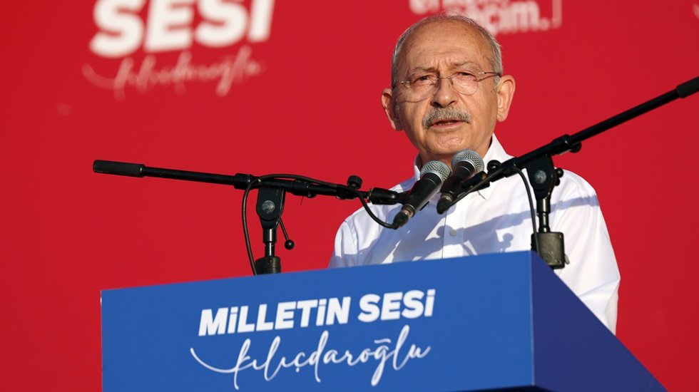 Kılı&ccedil;daroğlu&rsquo;ndan ODT&Uuml; &ouml;ğrencilerine: &ldquo;Bu kutlama hakkınızdır, g&ouml;zlerinizden &ouml;p&uuml;yorum&rdquo;