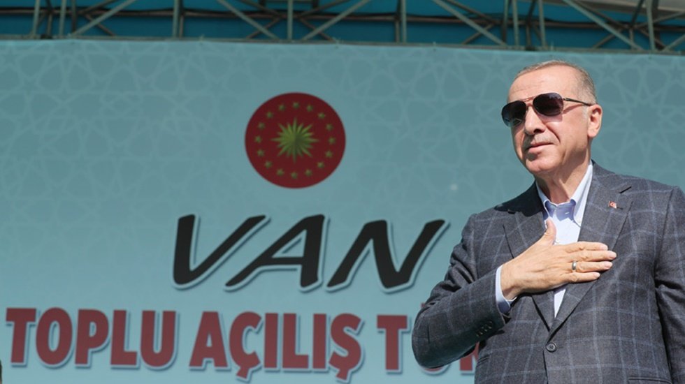 AKP iktidarından 20 yıl &ouml;nce kurulan &uuml;niversite i&ccedil;in, Erdoğan: &ldquo;Van'a &uuml;niversiteyi biz getirdik&rdquo; dedi