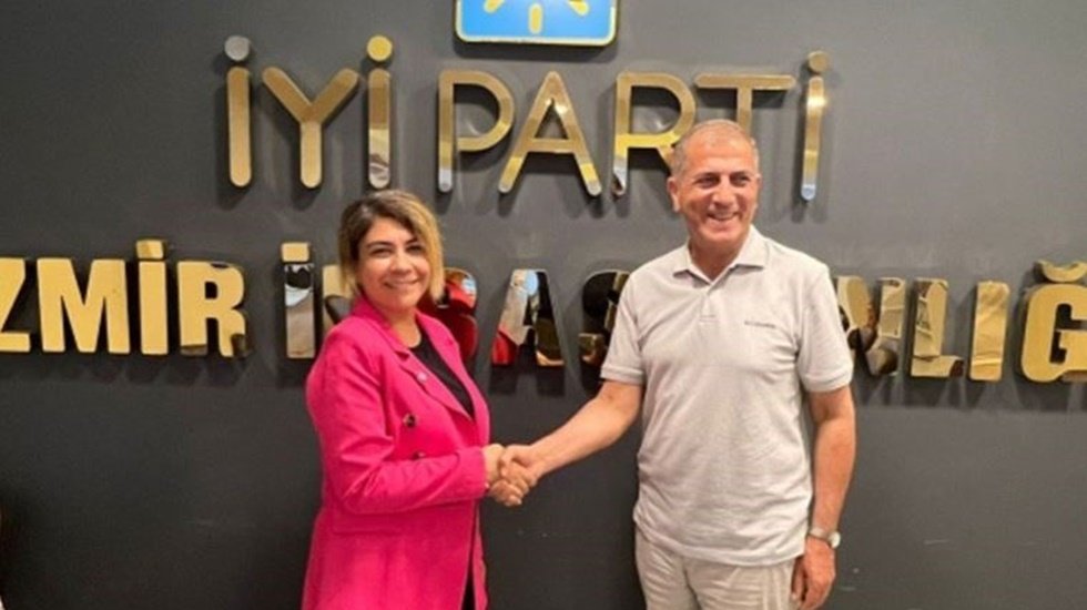 AKP'li Başkan istifa edip İYİ Parti'ye katıldı: Zulm&uuml; alkışlayamam, zalimi asla sevmem.&rdquo;