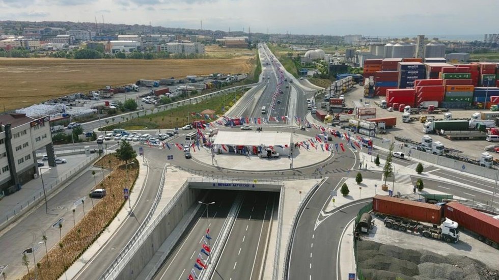Avcılar - Beylikdüzü trafiğini rahatlatacak kavşak hizmete açıldı