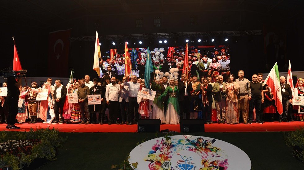 Barış ve Kardeşlik Festivalinde muhteşem final