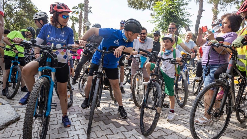 Başkan Soyer: &ldquo;Bisikleti sevdirmek i&ccedil;in her şeyi yapacağız&rdquo;