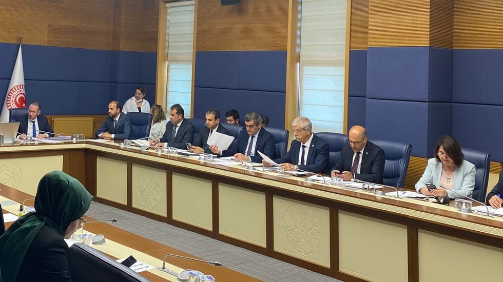 Beko: Sağlıkta kesinlikle taşeron yasaklanmalı