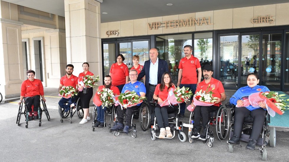 Beşiktaş Engelsiz Sanat Topluluğu Sporcuları Polonya’da 7 madalya kazandı