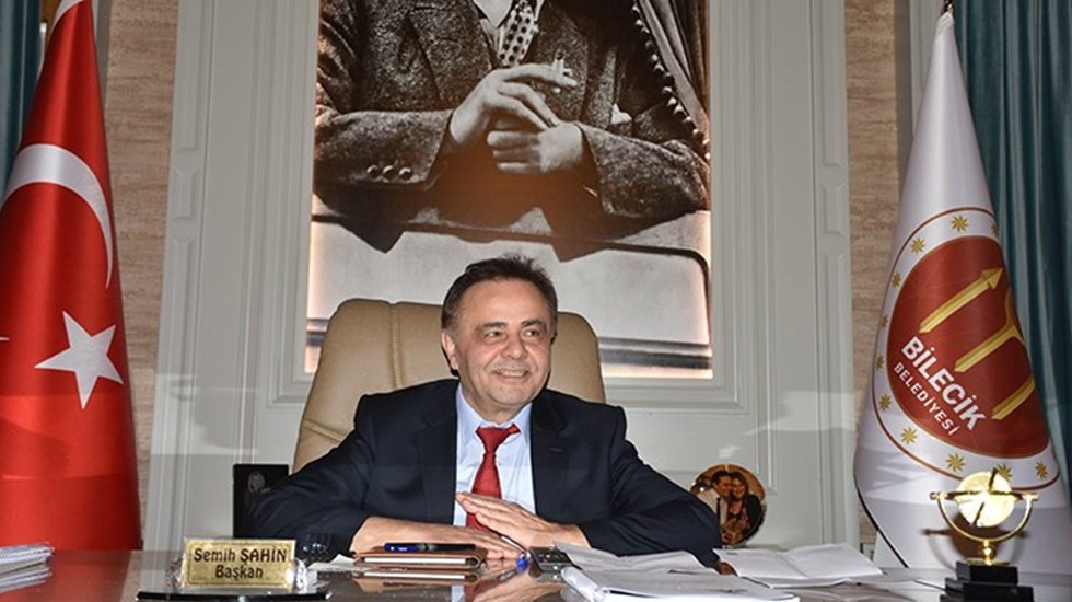 CHP, Bilecik Belediye Başkanı Semih Şahin&rsquo;i partiden ihra&ccedil; etti