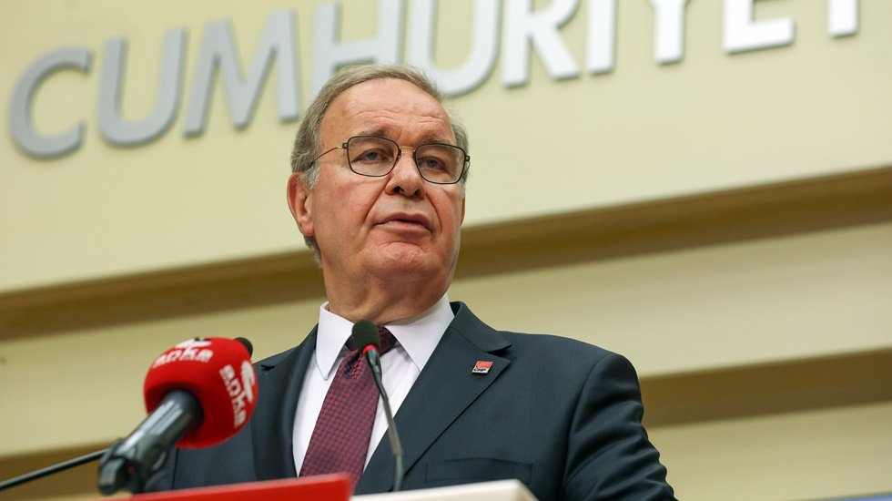 CHP s&ouml;zc&uuml;s&uuml;nden Sezgin Tanrıkulu a&ccedil;ıklaması: 'Trollerin yazdıkları &uuml;zerinden siyaset yapmayız'