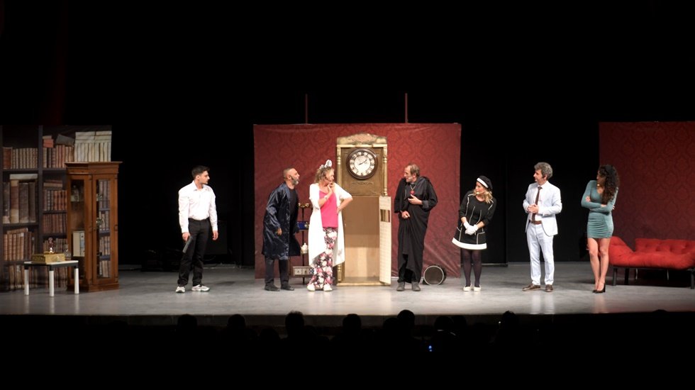 Dario Fo&rsquo;nun kaleme aldığı &ldquo;Hırsız&rdquo; Bornova&rsquo;da sahnelendi