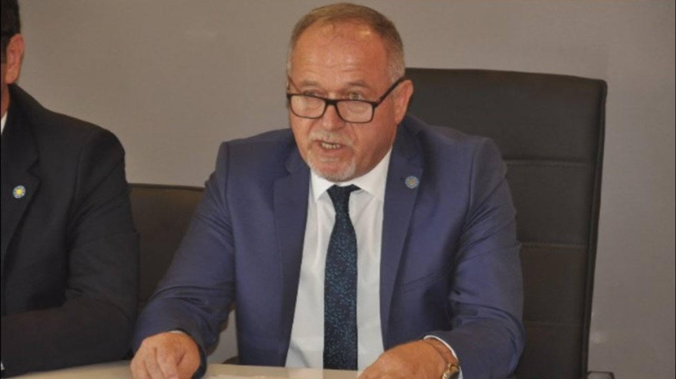 İYİ Partili Yıldızlar: "İktidarın politikaları T&uuml;rkiye&rsquo;yi felakete s&uuml;r&uuml;kl&uuml;yor&rdquo;