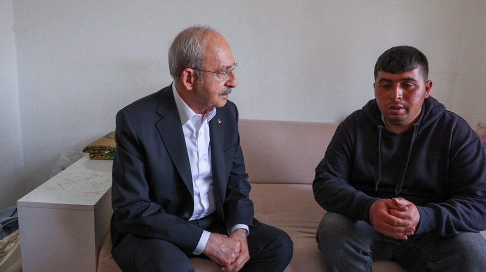 Kılı&ccedil;daroğlu&rsquo;nun ziyaret ettiği kişiyi evden &ccedil;ıkarttırdılar
