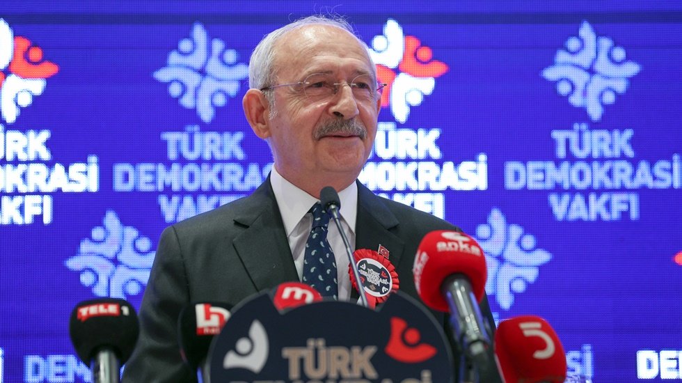 Kılı&ccedil;daroğlu: 'Siyaset&ccedil;i gitmesini de bilmek zorunda'