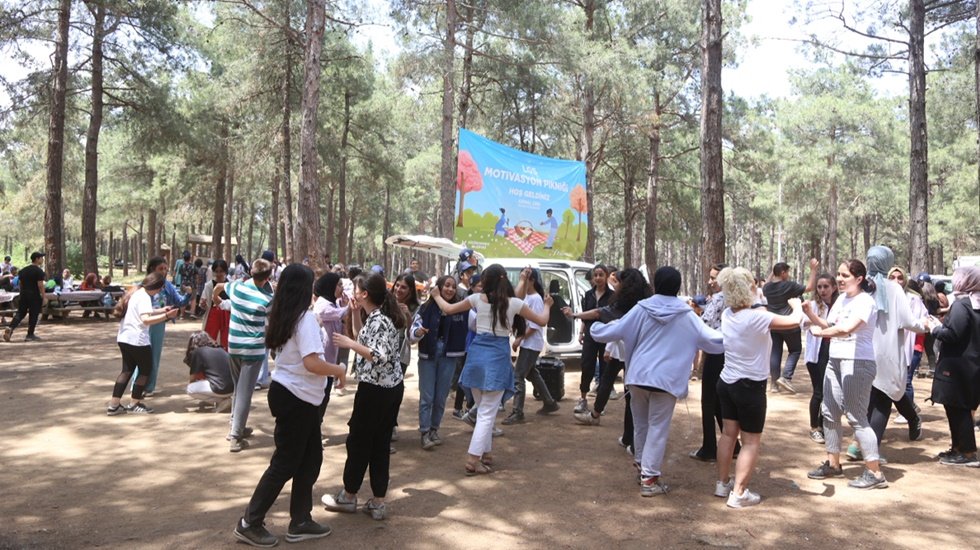 LGS adayları motivasyon için piknikte stres attı
