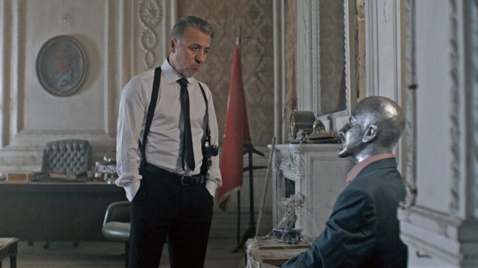 Politik bir masal: Sen Ben Lenin