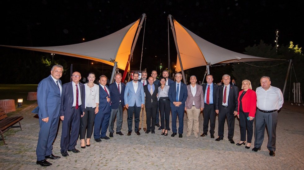 Soyer: &ldquo;Barış ve kardeşliğe ekmek ve su kadar ihtiyacımız var&rdquo;