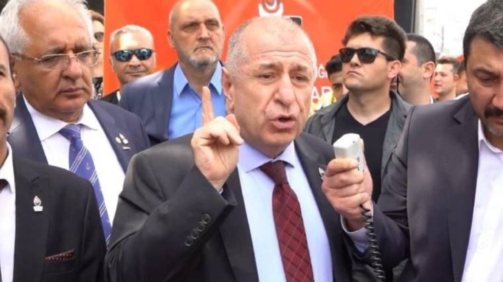 &Ouml;zdağ: &ldquo;Davutoğlu siz Erdoğan&rsquo;ın koltuğu altında başbakancılık oynadınız"