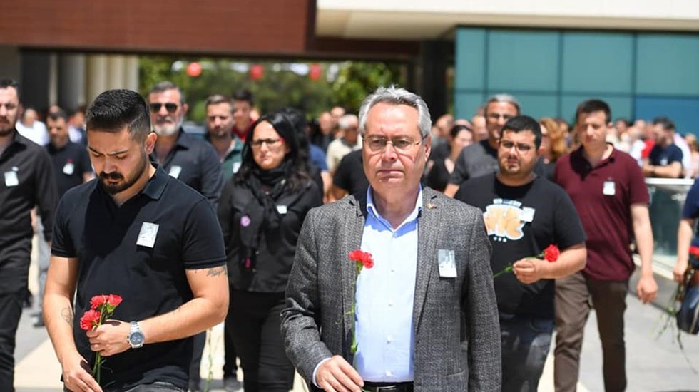 Zeybek: Gen&ccedil;lerimiz intihar ediyor, AKP araştırılmasını reddediyor!
