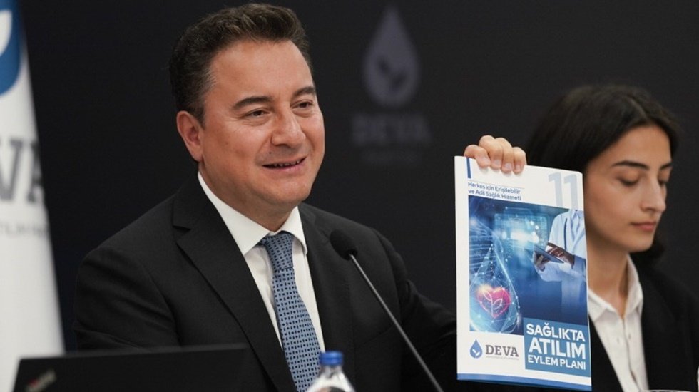 Ali Babacan: &lsquo;Sağlık sistemi &ccedil;&uuml;r&uuml;yen &uuml;lke sosyal devlet niteliğini kaybeder&rsquo;