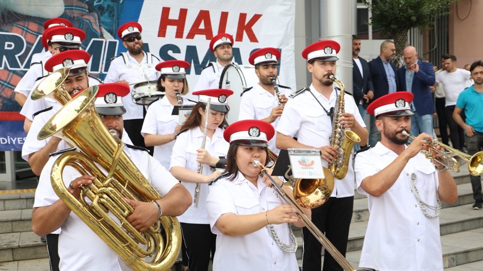 Bayramda 'Kent Orkestrası' r&uuml;zgarı esti