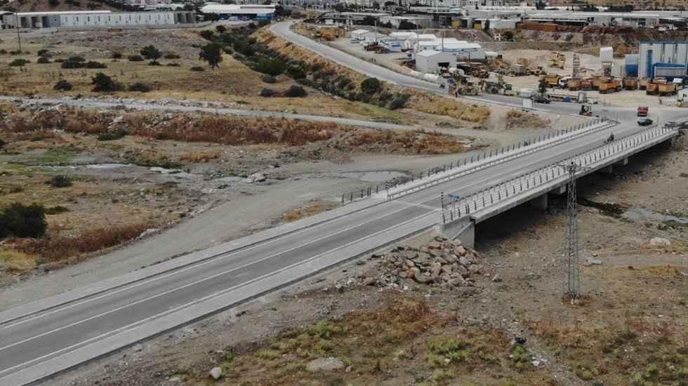 Bergama&rsquo;nın yeni k&ouml;pr&uuml;s&uuml; tamamlandı