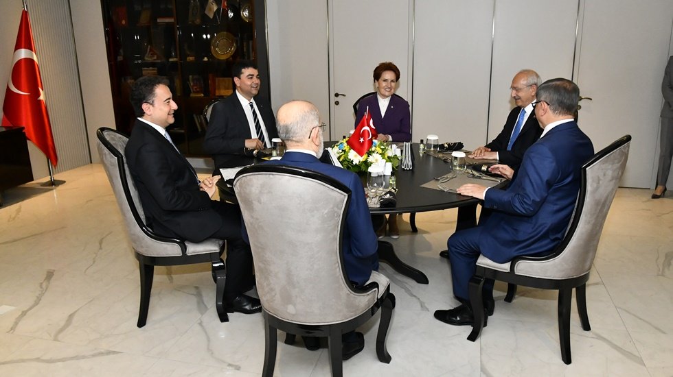 Beşinci kez bir araya gelen 'Altılı Masa'da neler ele alınacak?