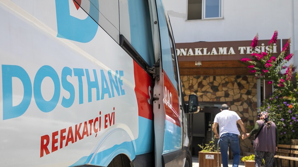 B&uuml;y&uuml;kşehir&rsquo;in &lsquo;Refakat&ccedil;i Evi Dosthane&rsquo; hizmeti vatandaşları rahatlatıyor