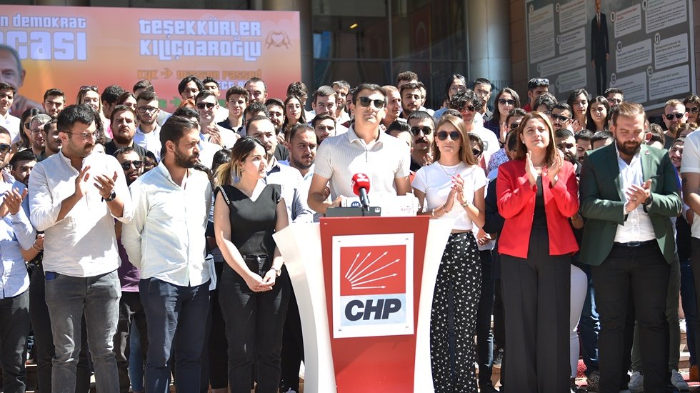 CHP&rsquo;li Gen&ccedil;lerden AKP&rsquo;ye &lsquo;Bay Kemal&rsquo;i&rsquo; daha fazla dinleme &ccedil;ağrısı...