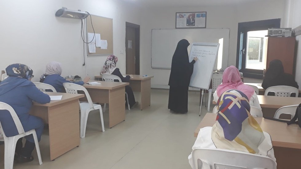 CHP&rsquo;li İzmit Belediyesinin a&ccedil;tığı Kuran Kursu b&uuml;y&uuml;klere ve &ccedil;ocuklara y&ouml;nelik olarak devam ediyor&hellip;