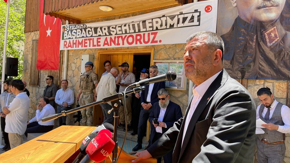 CHP Milletvekilleri katliamın 29. yılında Başbağlar&rsquo;da