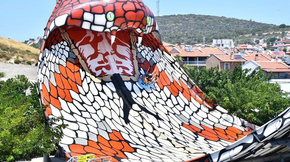 Hem şehir dışı hem de g&uuml;n&uuml;birlik tatilin adresi Oasis Aquapark