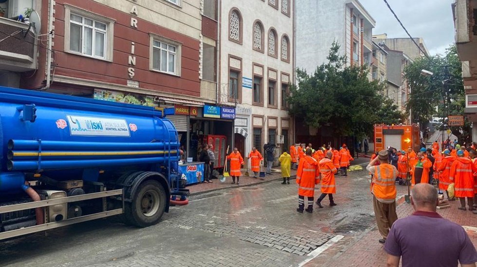 İBB’den mağdur olan Esenyurtlulara 7.000 TL nakit yardım…