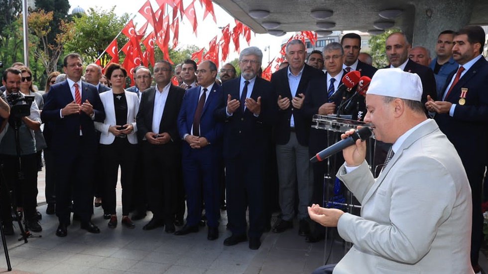 İmamoğlu: 15 Temmuz benzeri tehditler henüz ortadan kalkmadı...