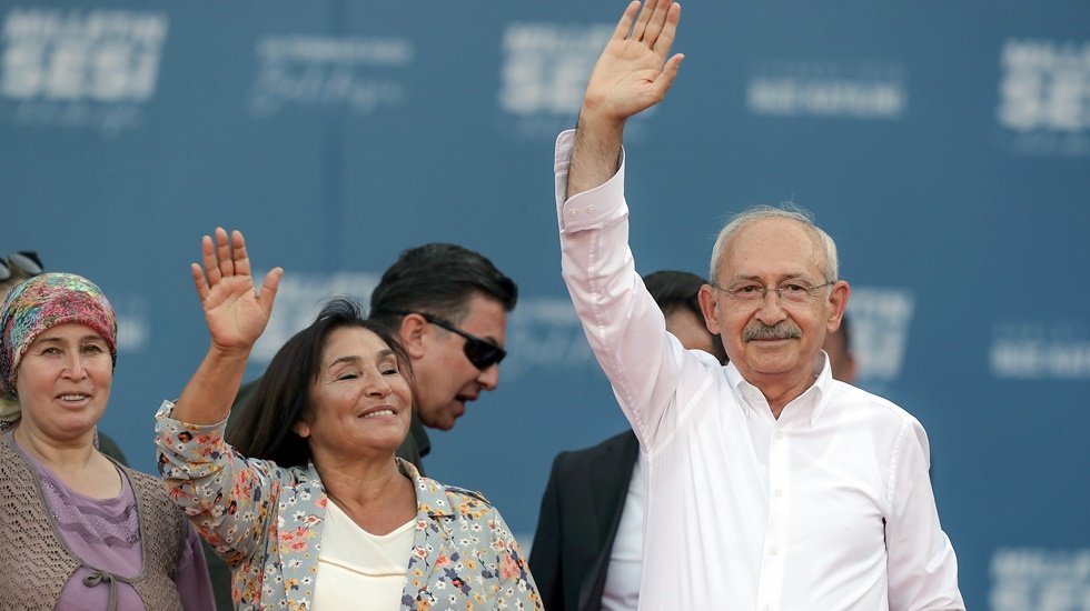 Kılı&ccedil;daroğlu başarılı bir hamle ile Erdoğan&rsquo;ın elinden &ldquo;Bay Kemal silahını da aldı"