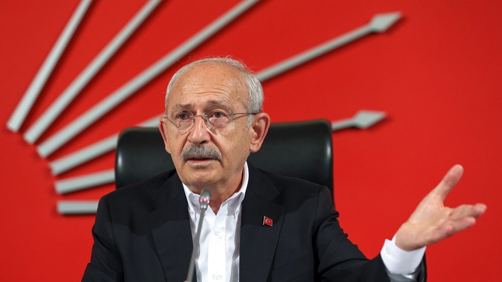 Kılı&ccedil;daroğlu, İstanbul i&ccedil;in g&ouml;r&uuml;şt&uuml;ğ&uuml; her adaya '&ccedil;alışın' dedi
