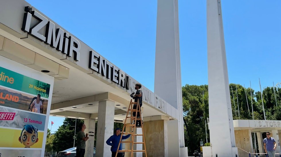 K&uuml;lt&uuml;rpark'ın Lozan kapısını aslına uygun olarak yenileniyor